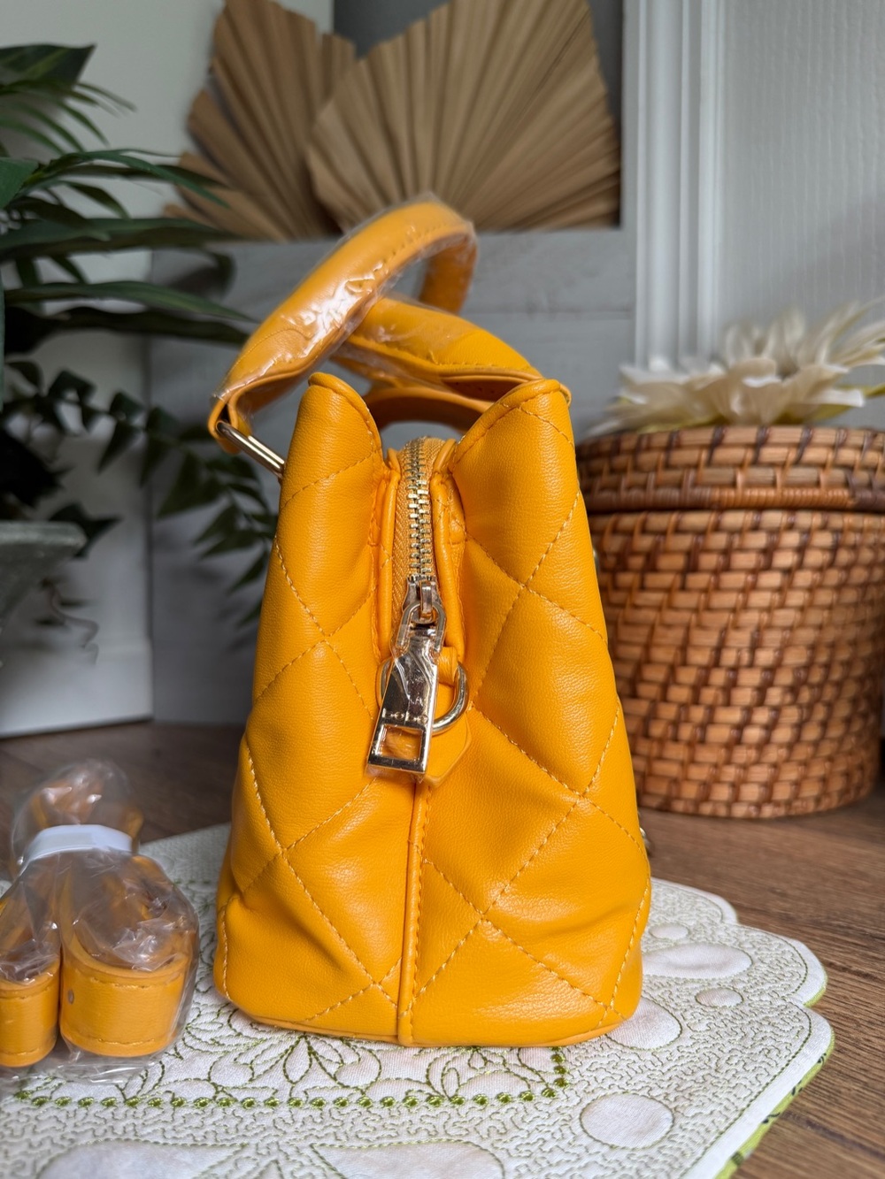 bebe Kellen Small VL Quilted Satchel Crossbody Bag in Sunflower Yellow – NWT - Picture 5 of 11